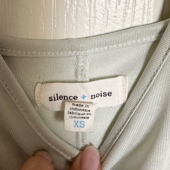 SILENCE + NOISE : CAMI - SIZE XS - Picture 5 of 6